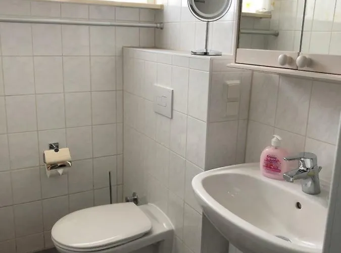 Sommerhaus Auf Ruegen Hébergement de vacances *